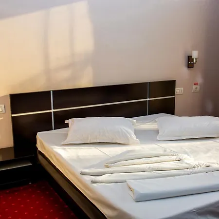 La 3* 데포리노드